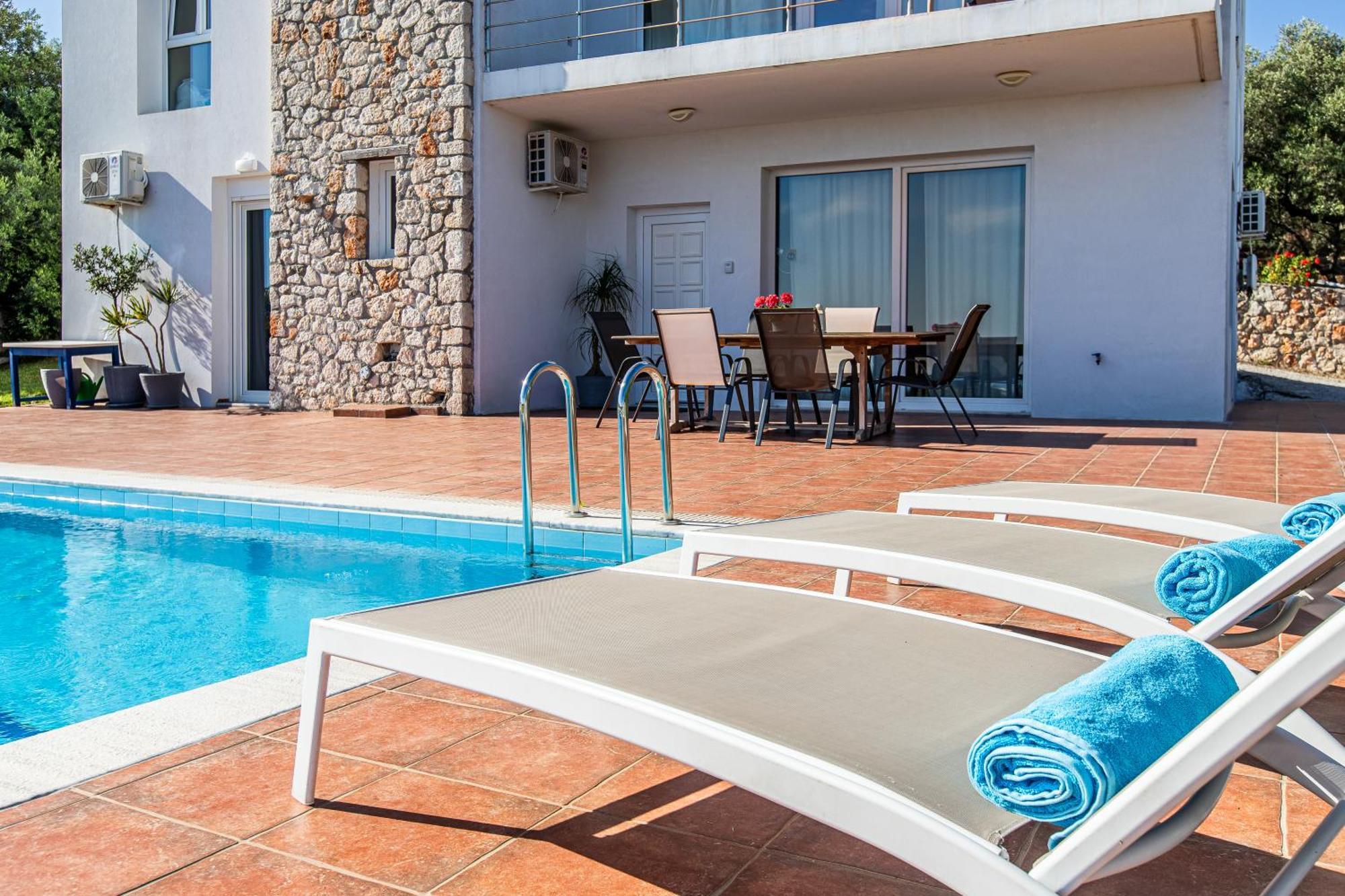 Dimitra Apartment With Private Pool And Sea View -The Ground Floor Of A Two Storey Building Daratsos Esterno foto